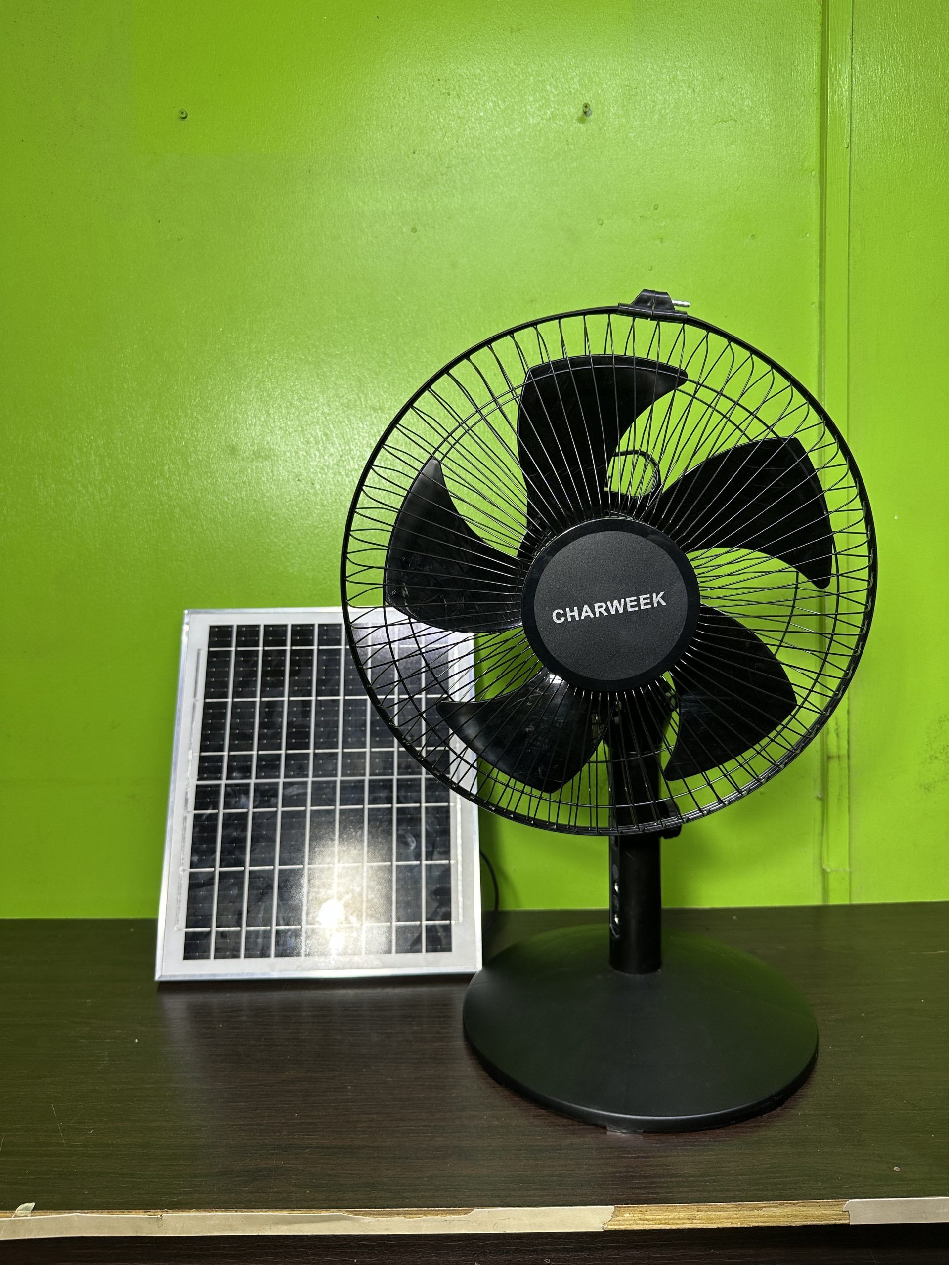 Solar table fan with remote